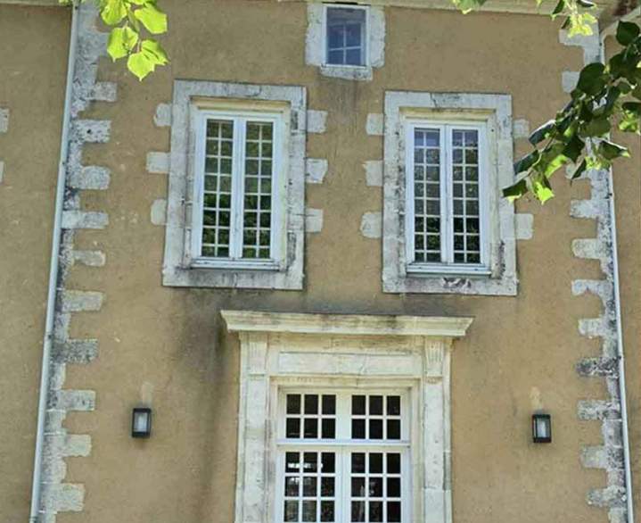 Démoussage de façade Poitou Charentes